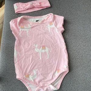 Monica + Andy organic cotton onesie with headband